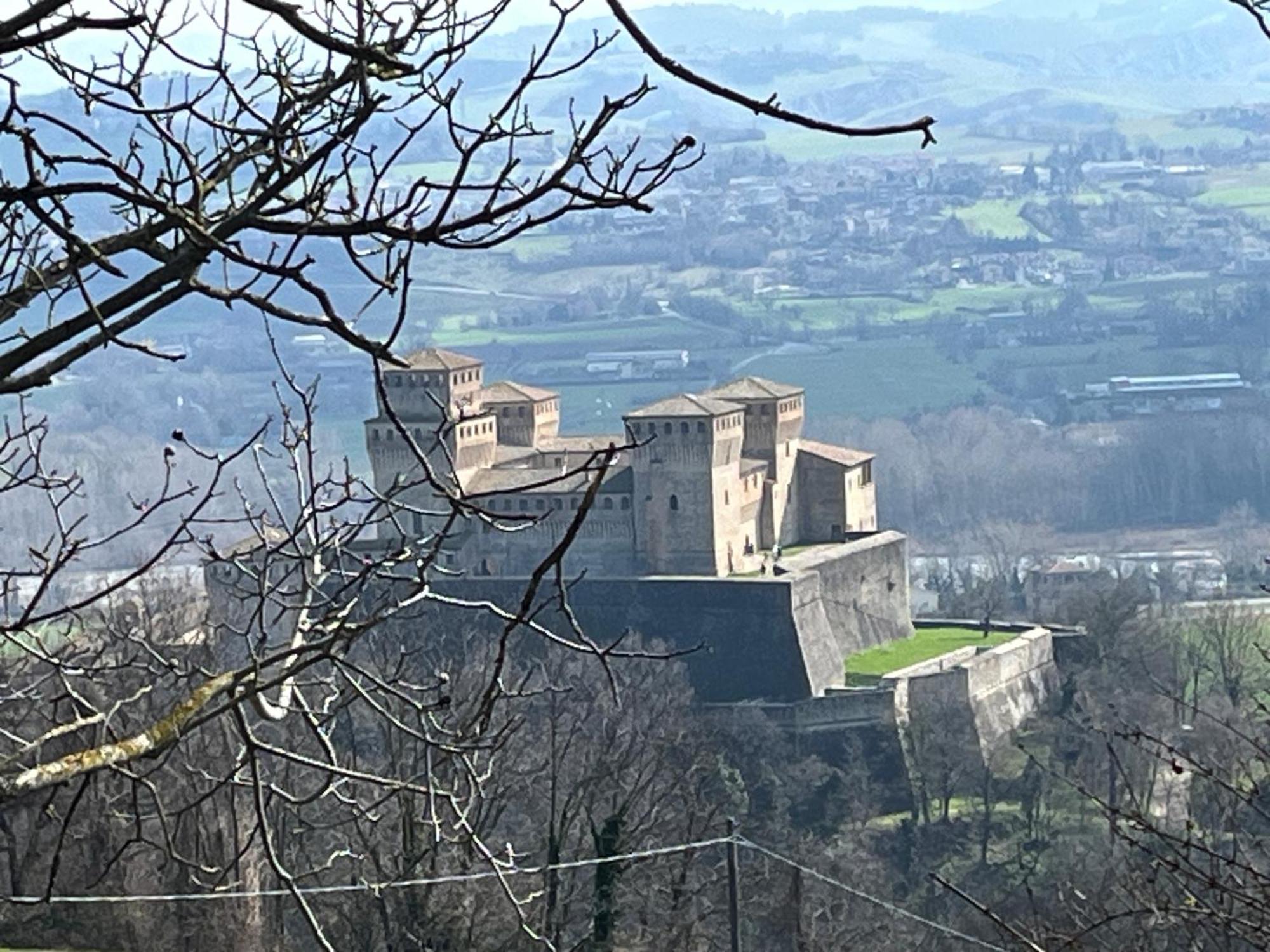 Acero Giallo Parma Dış mekan fotoğraf
